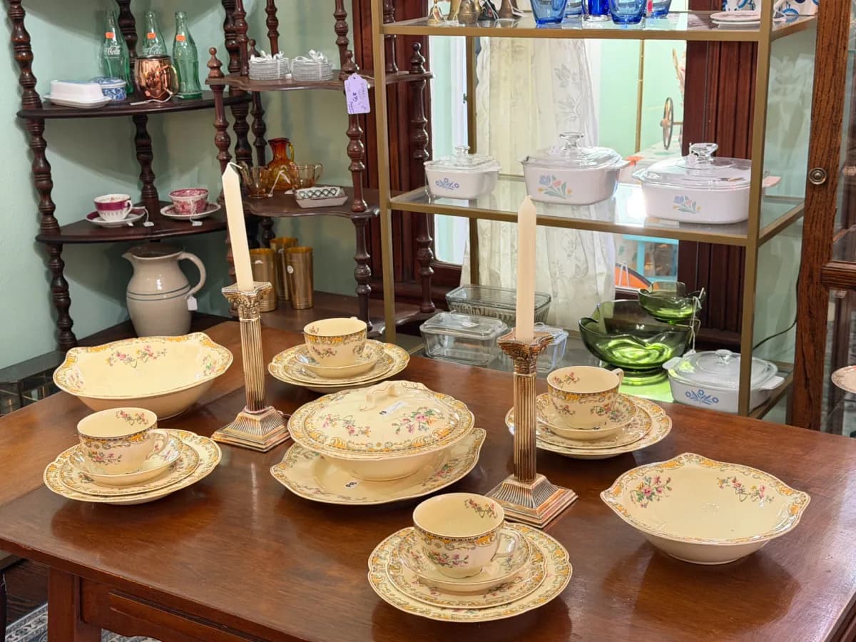 Vintage Cottage gallery photo 3