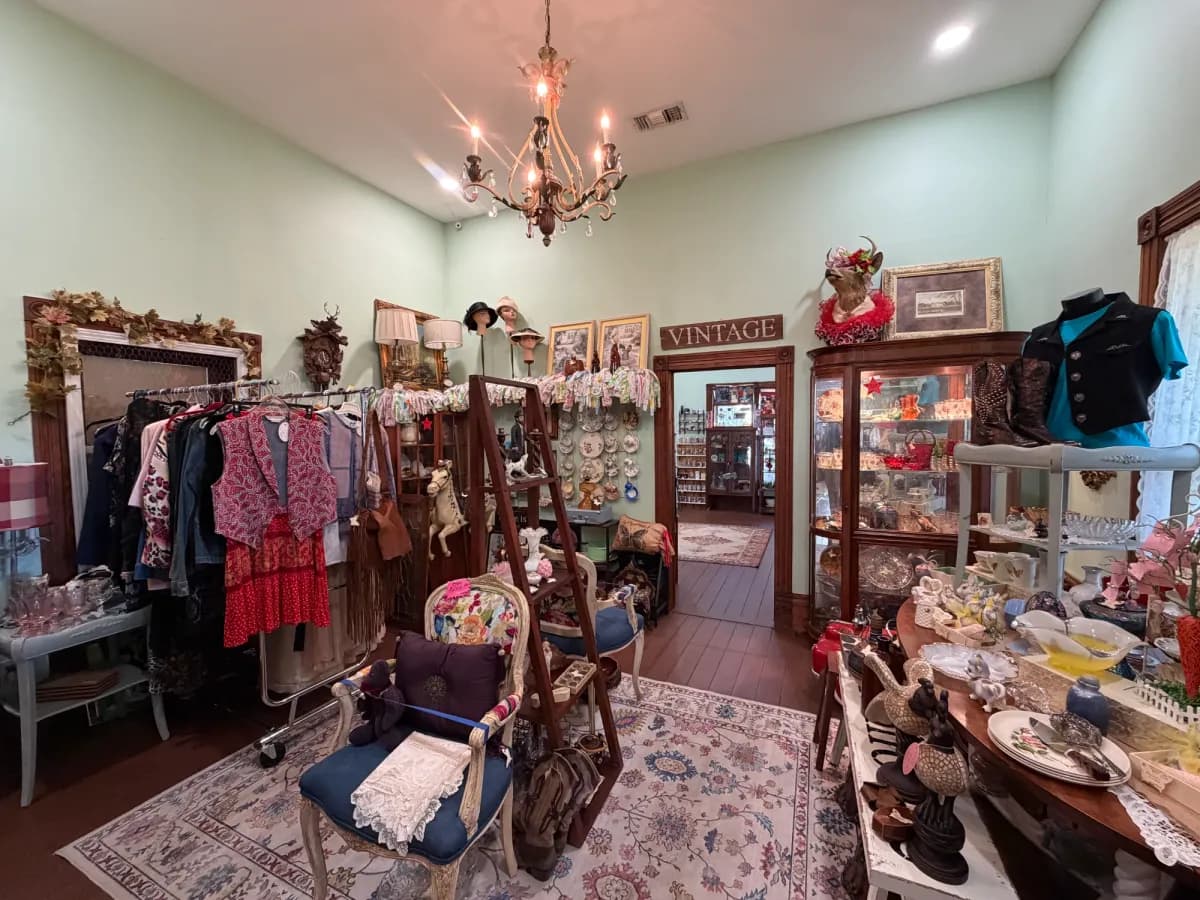 Vintage Cottage gallery photo 4